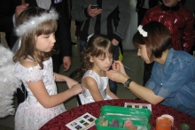 Признания в любви и соединение сердец, романтические фото и праздничные торты...